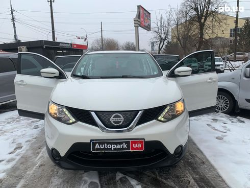 Nissan Rogue 2018 белый - фото 16