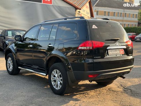 Mitsubishi Pajero 2015 черный - фото 7