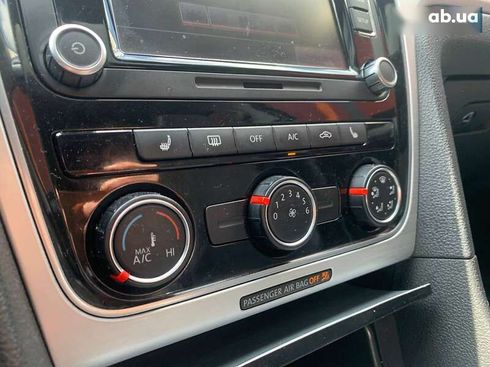 Volkswagen Passat 2012 - фото 24