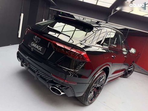 Audi RS Q8 2024 - фото 23