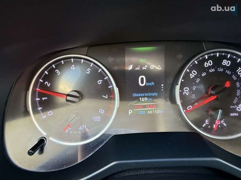 Toyota RAV4 2018 - фото 16