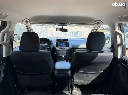 Toyota Land Cruiser Prado 2019 - фото 17