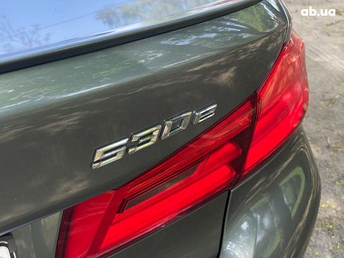 BMW 5 серия 2018 серый - фото 14