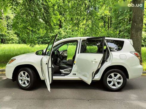 Toyota RAV4 2013 - фото 10