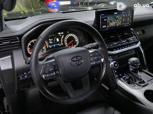 Toyota Land Cruiser 300 2022 - фото 30
