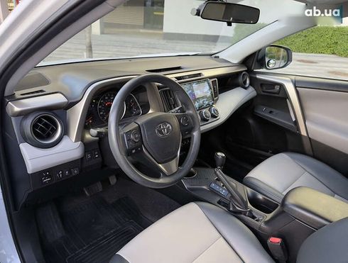 Toyota RAV4 2014 - фото 13
