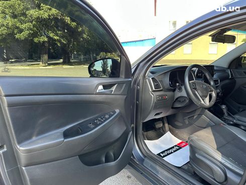 Hyundai Tucson 2019 серый - фото 59