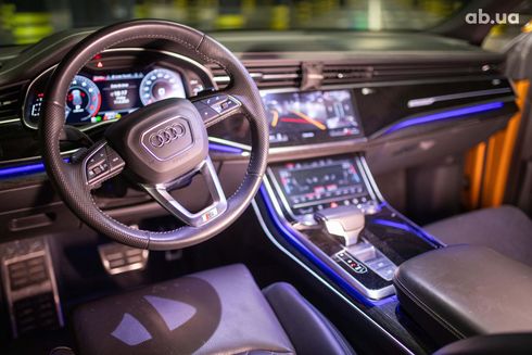 Audi Q8 2018 оранжевый - фото 6