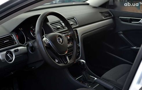 Volkswagen Passat 2016 - фото 24