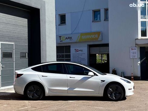 Tesla Model 3 2020 - фото 10