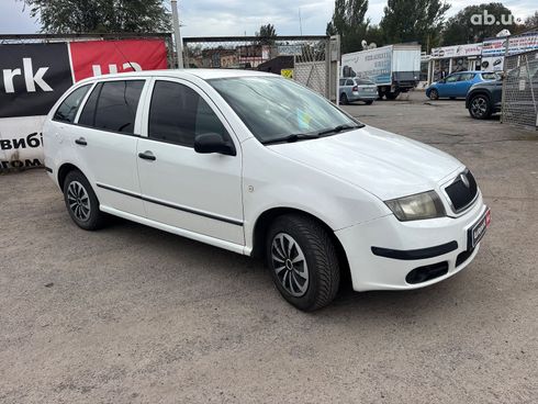 Skoda Fabia 2006 белый - фото 7