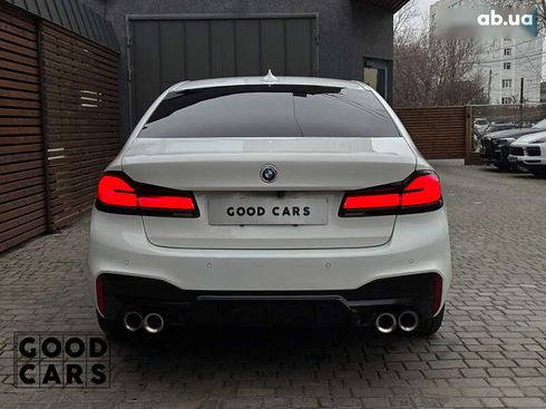 BMW 5 серия 2020 - фото 6