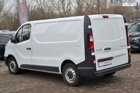 Renault Trafic 2021 - фото 18