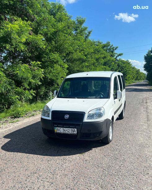 Fiat Doblo 2010 белый - фото 2