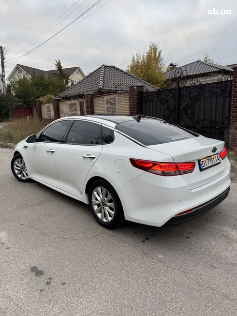 Kia Optima 2015 белый - фото 7