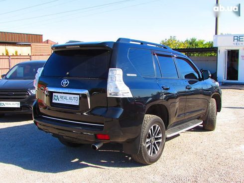 Toyota Land Cruiser Prado 2011 - фото 2