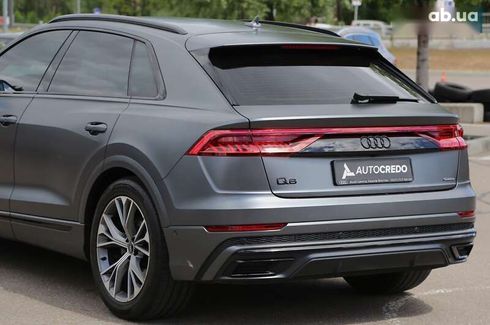 Audi Q8 2021 - фото 8