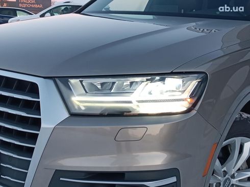 Audi Q7 2017 серый - фото 5