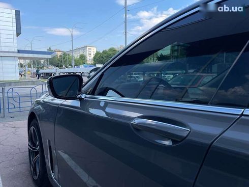 BMW 7 серия 2017 - фото 10