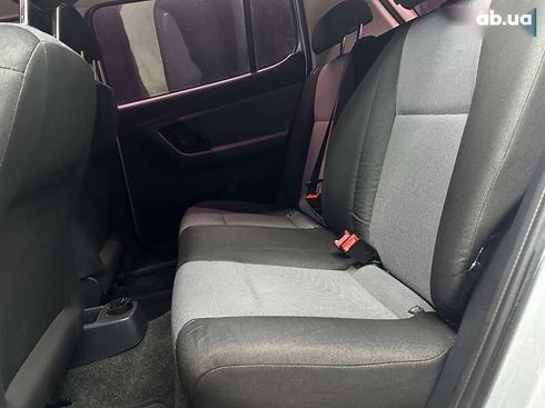 Skoda Fabia 2012 - фото 13