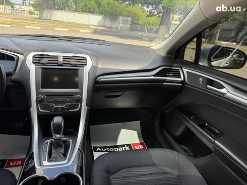 Ford Fusion 2016 серый - фото 16