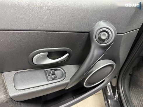 Renault Clio 2007 - фото 17