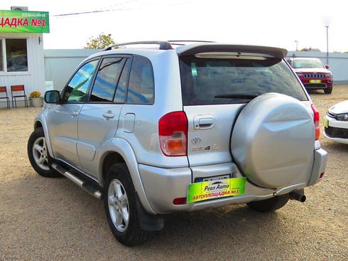 Toyota RAV4 2002 - фото 3