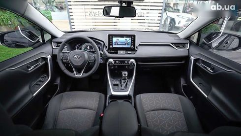 Toyota RAV4 2018 - фото 8