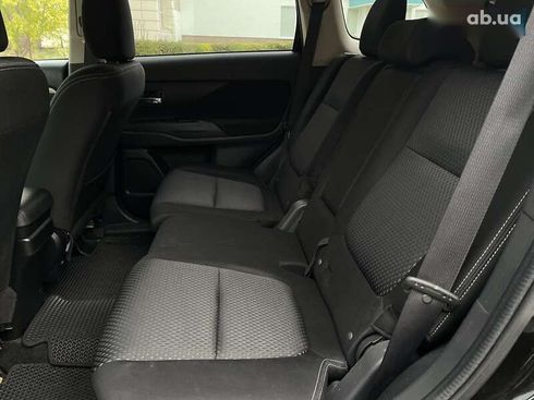 Mitsubishi Outlander 2015 - фото 21
