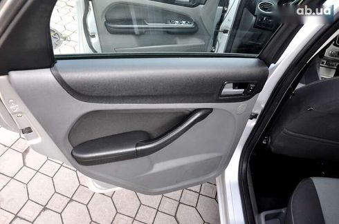 Ford Focus 2010 - фото 19