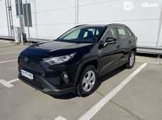 Продажа б/у Toyota RAV4 2021 года - купить на Автобазаре