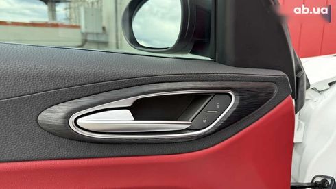 Alfa Romeo Giulia 2021 - фото 22