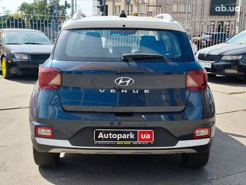 Hyundai Venue 2019 синий - фото 18