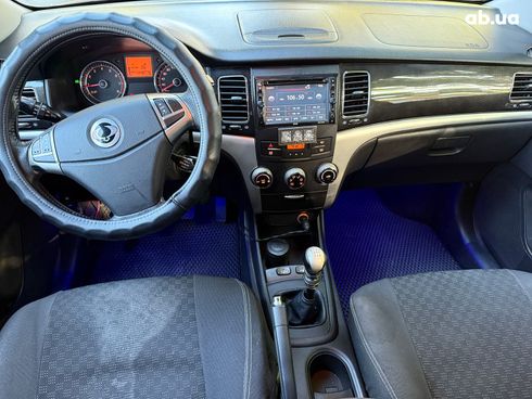 SsangYong Korando 2012 черный - фото 18