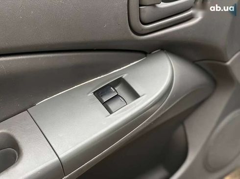 Nissan Almera 2011 - фото 18