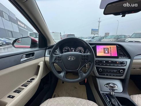 Hyundai Sonata 2015 красный - фото 28