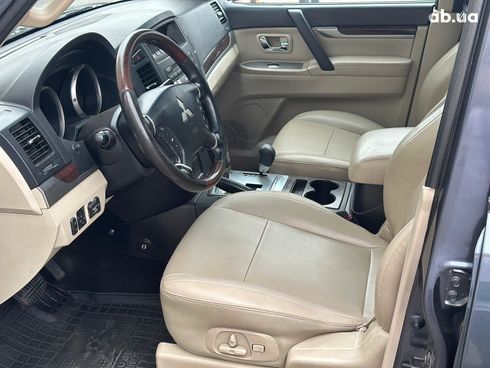 Mitsubishi Pajero Wagon 2009 серый - фото 10