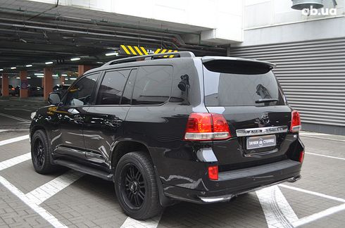 Toyota Land Cruiser 2010 черный - фото 7