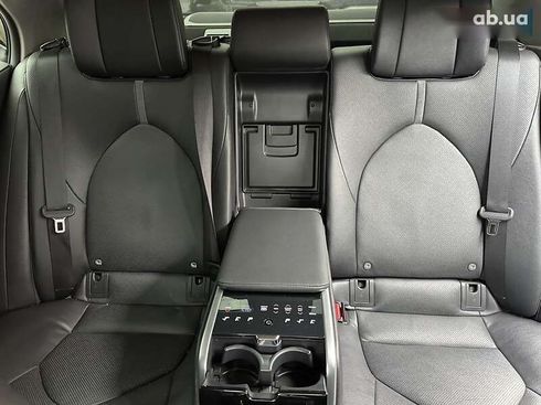 Toyota Camry 2021 - фото 24