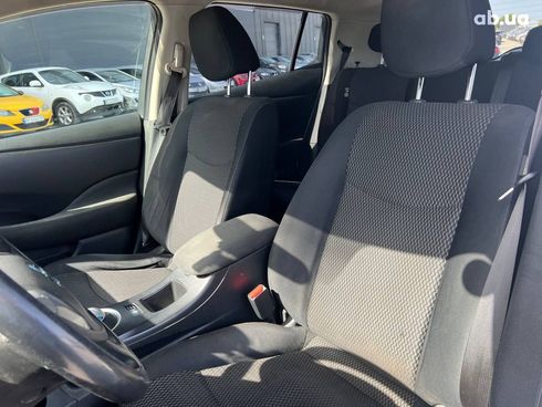 Nissan Leaf 2013 серый - фото 83