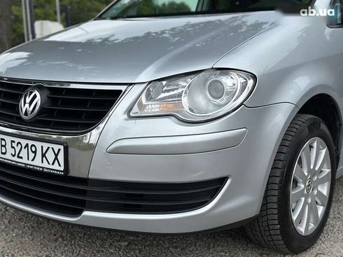 Volkswagen Touran 2007 - фото 11