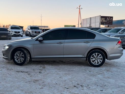 Volkswagen Passat 2016 серый - фото 5