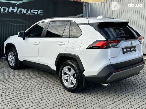 Toyota RAV4 2019 - фото 21