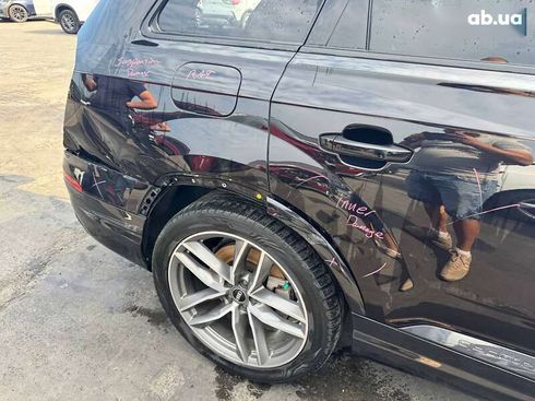 Audi Q7 2018 - фото 19