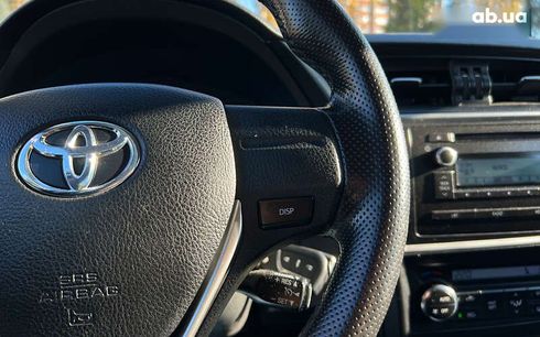 Toyota Auris 2014 - фото 12
