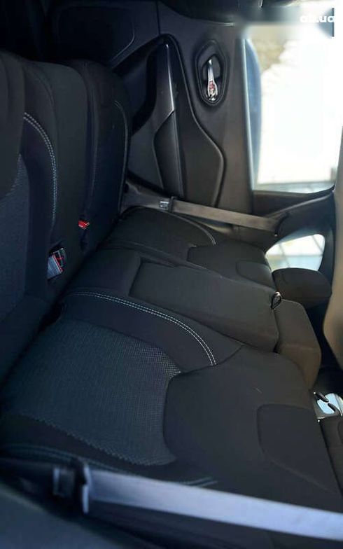 Jeep Cherokee 2021 - фото 25