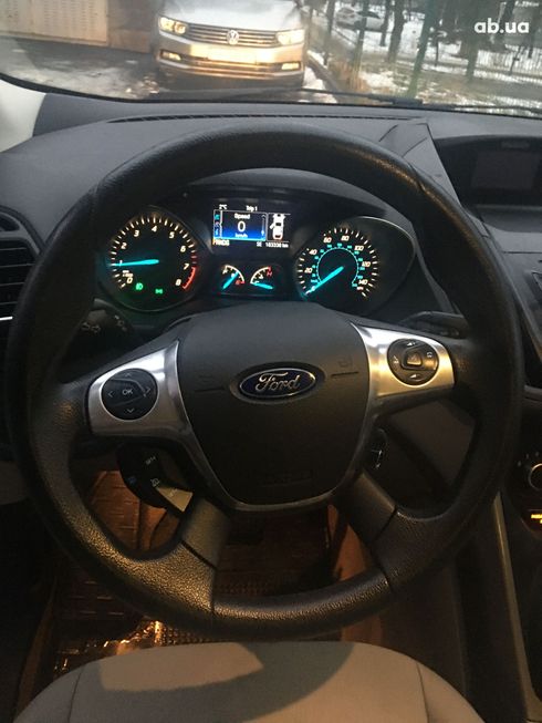 Ford Escape 2015 белый - фото 4