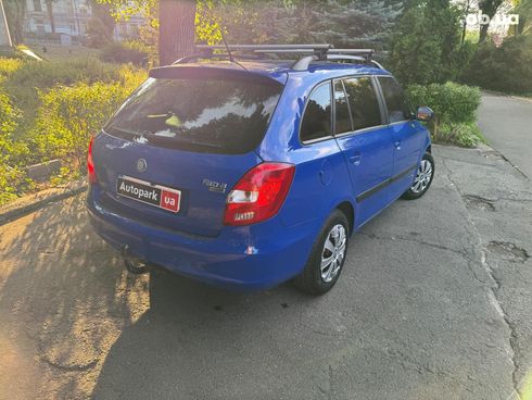 Skoda Fabia 2010 синий - фото 5