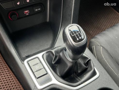 Kia Sportage 2018 белый - фото 24