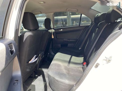 Mitsubishi Lancer 2016 - фото 15